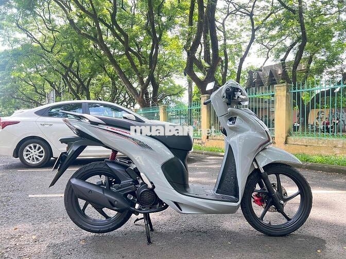 vision 2022 bản sporty xám xi măng