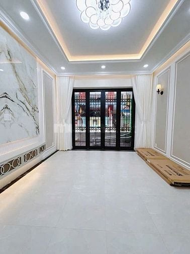 CHO THUÊ NHÀ 2 MT ĐƯỜNG ĐINH TIÊN HOÀNG, QUẬN 1 - DT NGANG 4x18M 