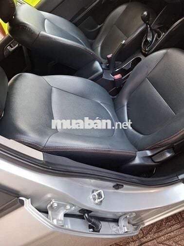 Kia Forte 2013 EX 1.6 MT - 112000 km