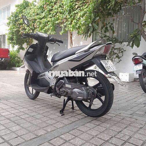 Xe novo giấy tờ đầy đủ