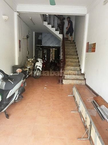 Cho thuê nhà 1 mặt phố, 1 mặt ngõ số  53 Trần Duy Hưng