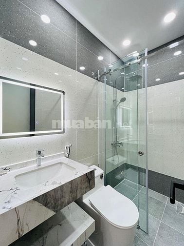 Nhà Tên Lửa - Tỉnh Lộ 10 - Xây 3 Lầu 4 Phòng Ngủ 5Wc Giá Chỉ Hơn 6 Tỷ