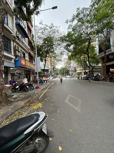 SIÊU PHẨM TRUNG TÂM HAI BÀ TRƯNG – TÒA NHÀ 8 TẦNG MẶT PHỐ TUỆ TĨNH –