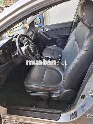 Kia Forte 2013 EX 1.6 MT - 112000 km