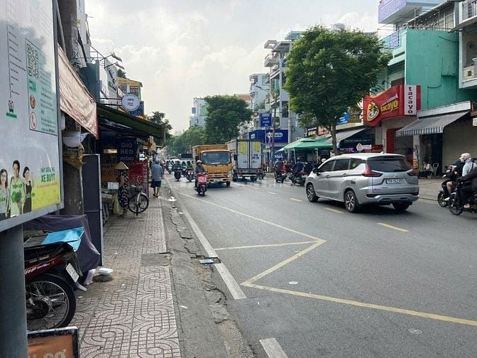 Cho thuê nhà mặt tiền Nguyễn Thái Bình, P.4, Q.Tân Bình giá 25tr