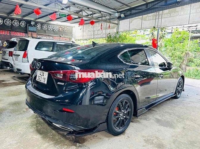 Mazda 3 2016 1.5 AT Sedan - 90000 km