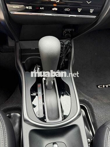 Honda City 2019 1.5 TOP - 17000 km