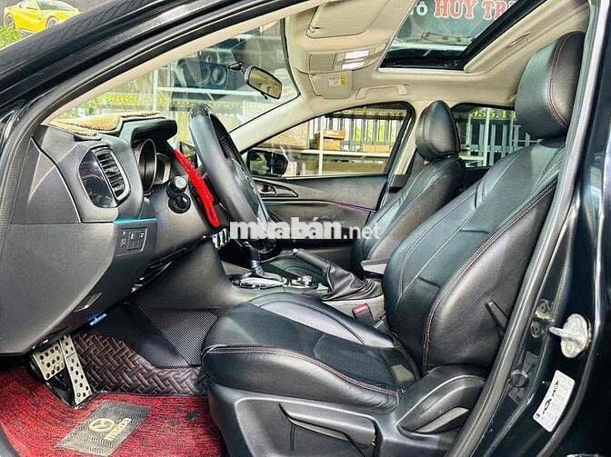 Mazda 3 2016 1.5 AT Sedan - 90000 km