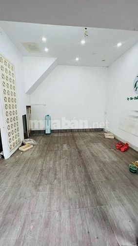 Bất ngờ chưa ! 15.9 tỷ có nhà mặt phố Thanh Nhàn, mặt tiền 5m, 4 tầng