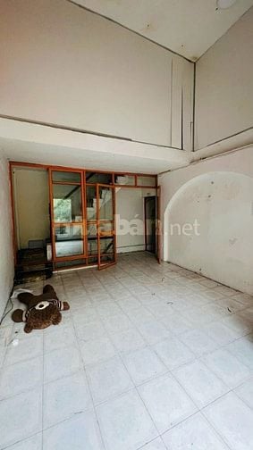 Bất ngờ chưa ! 15.9 tỷ có nhà mặt phố Thanh Nhàn, mặt tiền 5m, 4 tầng