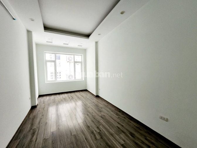 Nhà dân ngõ 294 Đội Cấn, ở luôn, trước nhà rộng 3m DT45m2 5T giá 6.5ty