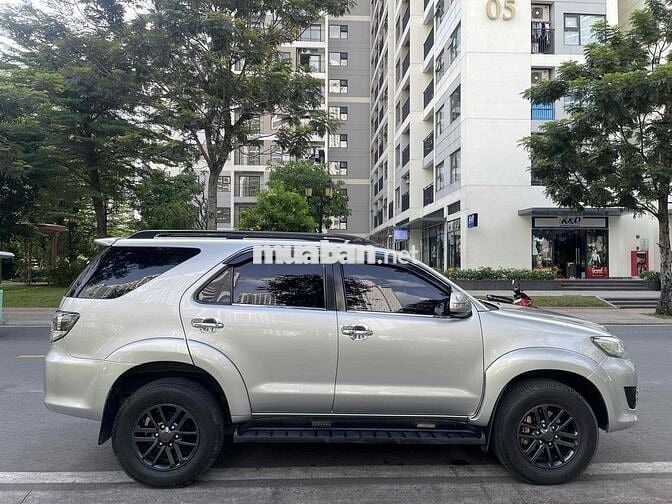 Toyota Fortuner 2015 2.7V 4x4 - 91000 km