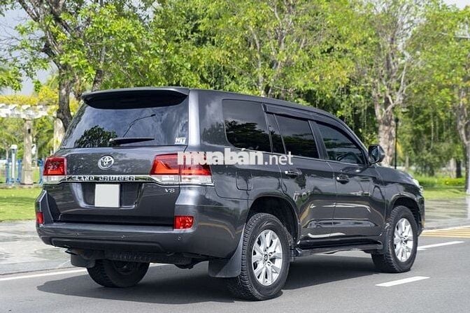 Toyota Land Cruiser VX 4.6 V8 2019
