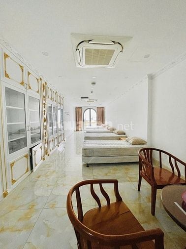 Cho thuê nhà góc hai mặt tiền số 150C Huỳnh Văn Bánh, Phường 11, Quận 