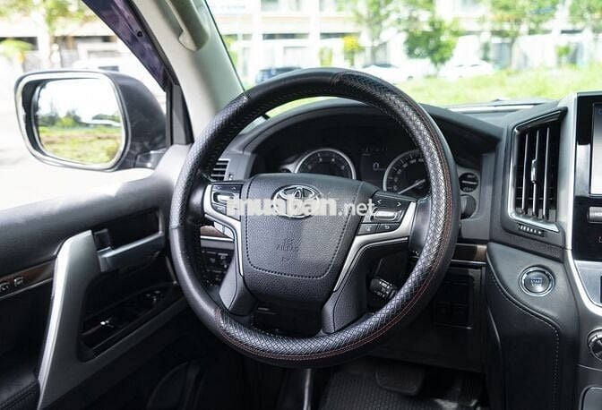 Toyota Land Cruiser VX 4.6 V8 2019
