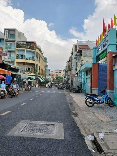 NHÀ GÓC 2 MT BÌNH TÂY P1 Q6 (4,2X14) NỞ HẬU 5,4M