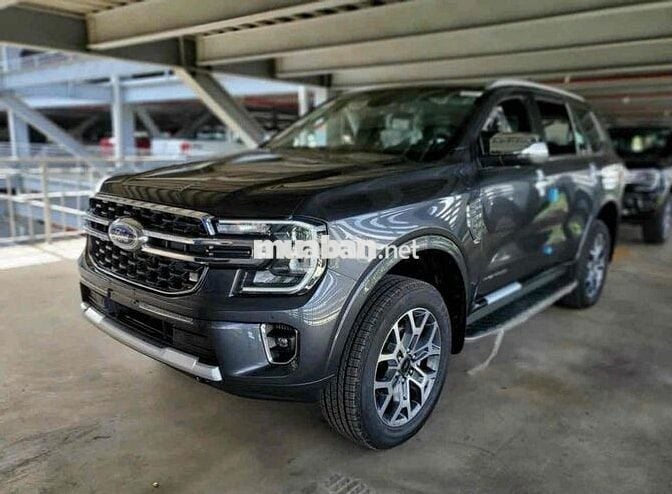 Ford Everest đủ màu giao ngay giá ưu đãi