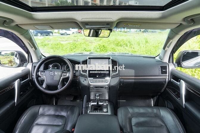 Toyota Land Cruiser VX 4.6 V8 2019