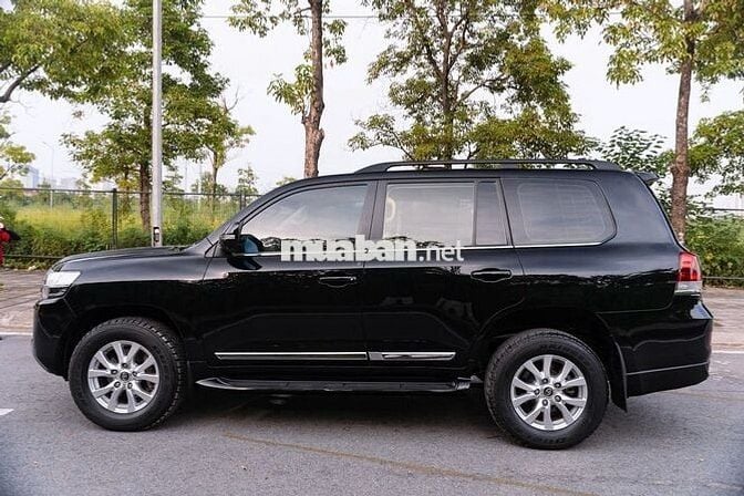 Toyota Land Cruiser LC200 2016