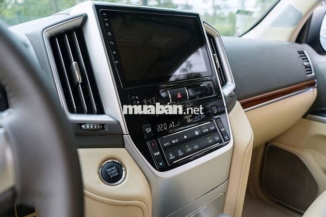 Toyota Land Cruiser LC200 2016