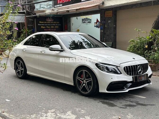 Mercedes Benz C300 AMG Class 2016 - 86000 km
