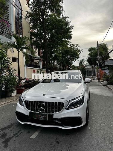 Mercedes Benz C300 AMG Class 2016 - 86000 km