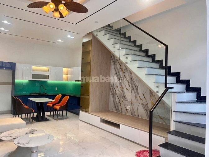 BÁN NHÀ 1T/1L MỚI 100% FUL NỘI THẤT ĐƯỜNG VÕ VĂN KIỆT SÁT TP MỚI
