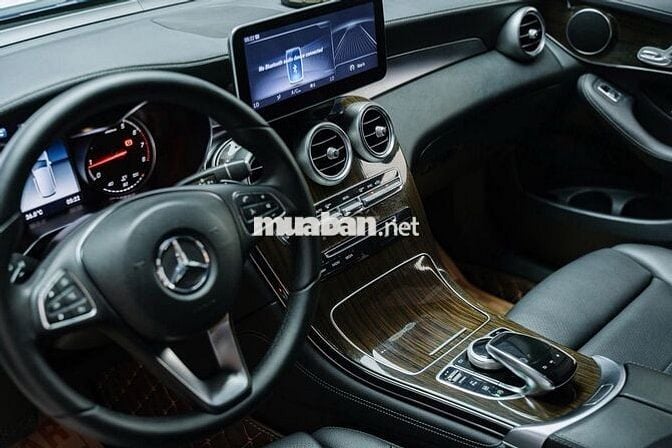 Mercedes Benz GLC 200 2018 - 82000 km