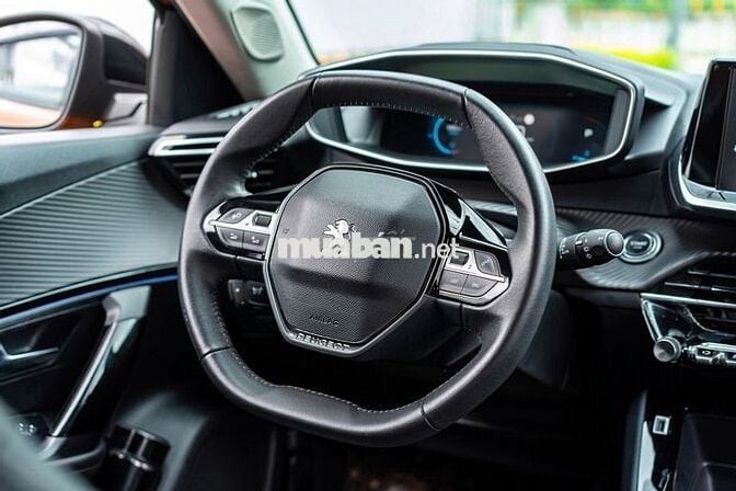 Peugeot 2008 GT Line 1.2 AT 2021 - 30000 km
