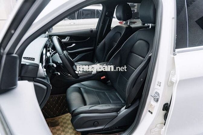 Mercedes Benz GLC 200 2018 - 82000 km