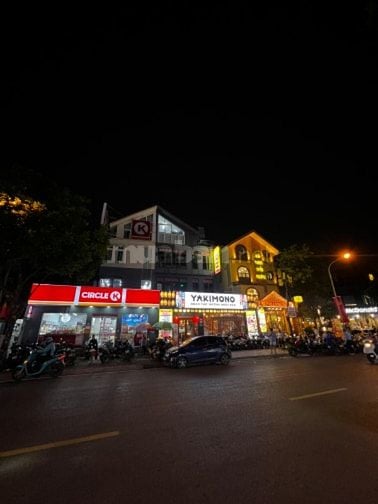 Nhượng nhà hàng Nguyễn Văn Lộc  Biệt Thự  fom nhà hàng chỉ Kinh Doanh
