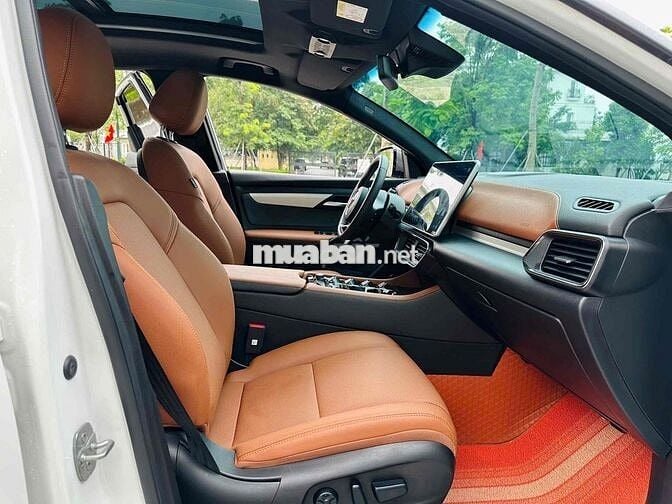 VinFast VF8 2024 Plus - 2000 km catl mua đứt