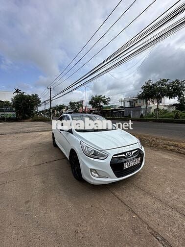 Hyundai Accent 2013 1.4 MT - 110000 km