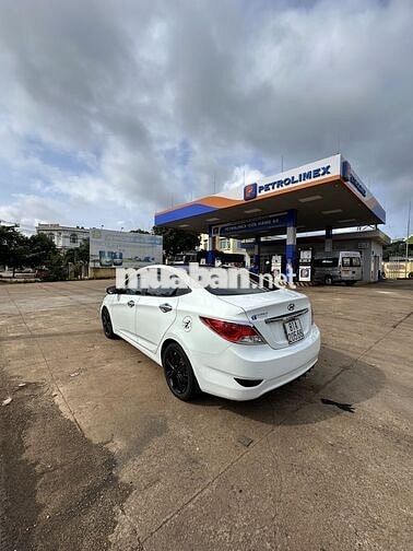 Hyundai Accent 2013 1.4 MT - 110000 km