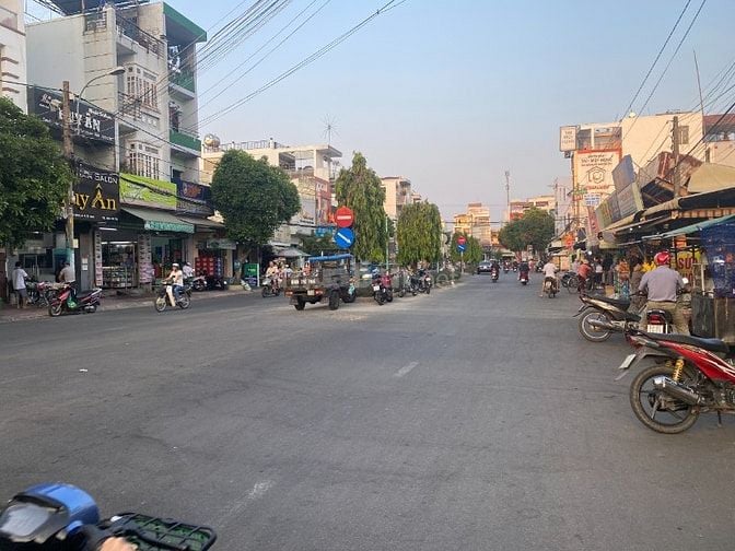 Bán nhà mặt tiền chợ Phước Bình đường Đại Lộ 2 Quận 9 (88m2) 19.8 tỷ