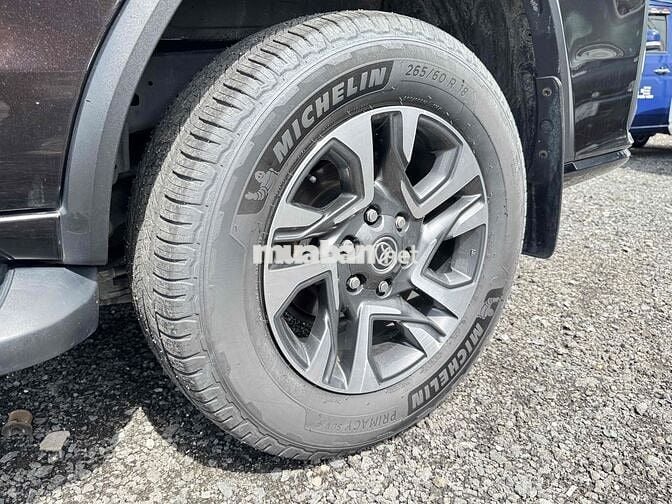 Toyota Fortuner 2021 2.7 4x2 AT - 60000 km