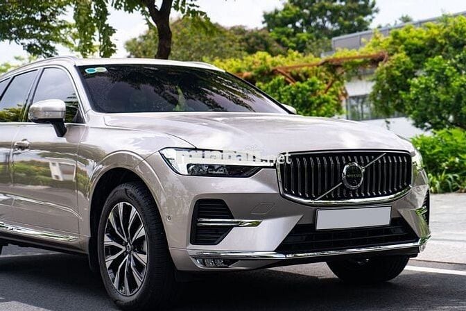 Volvo XC60 Ultimate B6 AWD 2023 - 7000 km