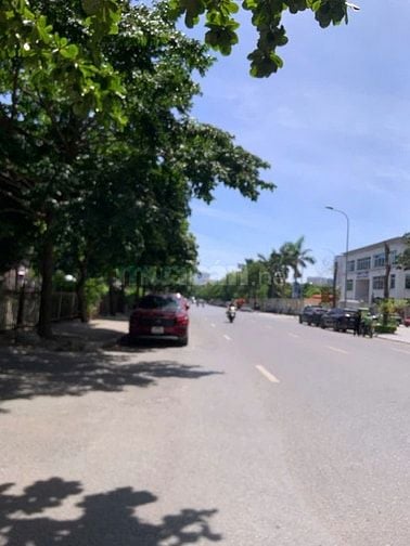 Cho thuê kho mới135m2, MT 8m,2 trần cao 6m2 , thông sàn. 17tr