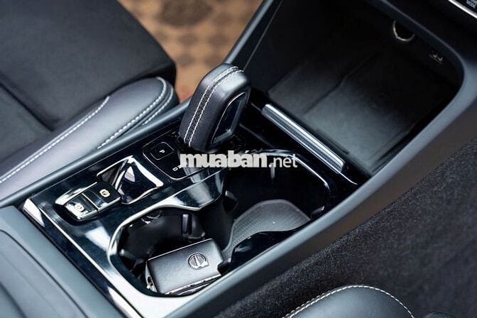 Volvo XC40 T5 AWD 2021 - 21000 km