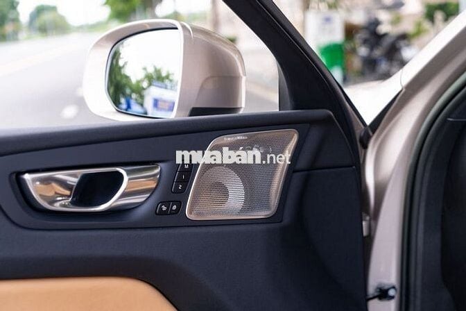 Volvo XC60 Ultimate B6 AWD 2023 - 7000 km