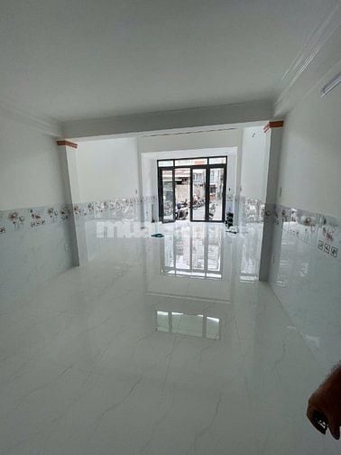 Nhà cho thuê nguyên căn mặt tiền 246 Trần Quý . DT: 4 x 15m, 5 tầng. 