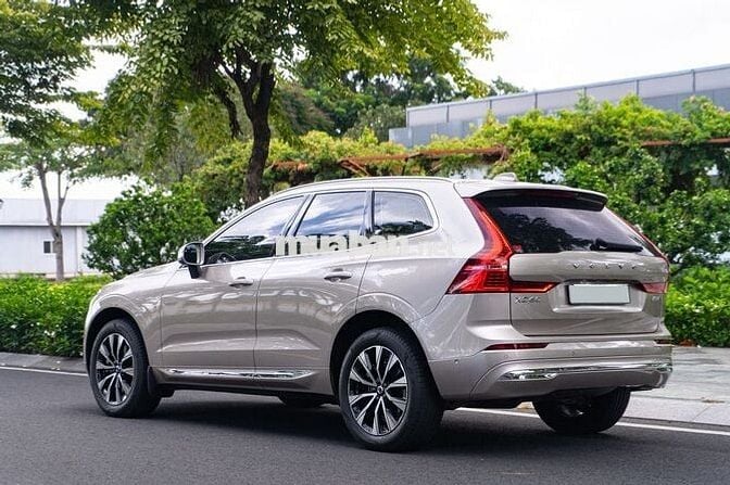 Volvo XC60 Ultimate B6 AWD 2023 - 7000 km