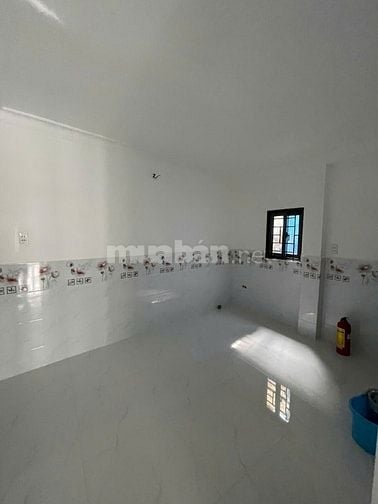 Nhà cho thuê nguyên căn mặt tiền 246 Trần Quý . DT: 4 x 15m, 5 tầng. 