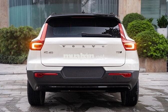 Volvo XC40 T5 AWD 2021 - 21000 km