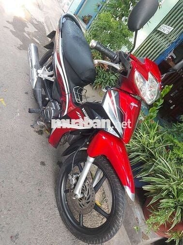 Honda Blade xe cứng,bánh mâm,tiết kiệm xăng