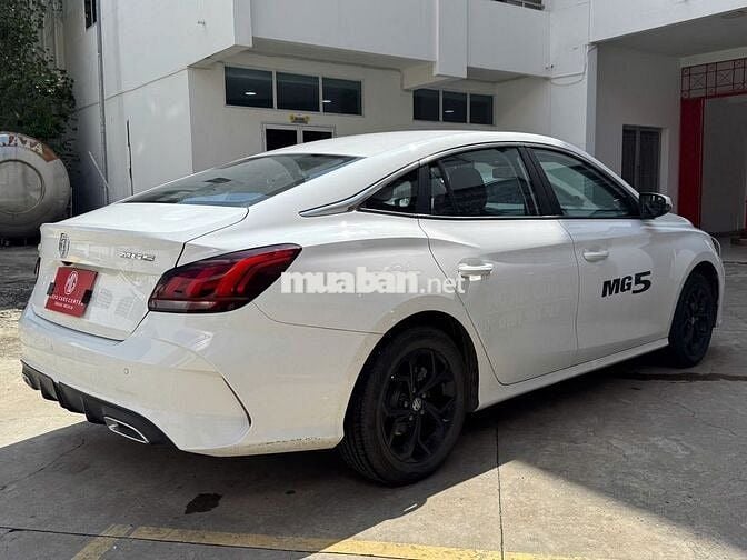 Hàng Hót MG5 STD 2024 siêu lướt 15,000 km