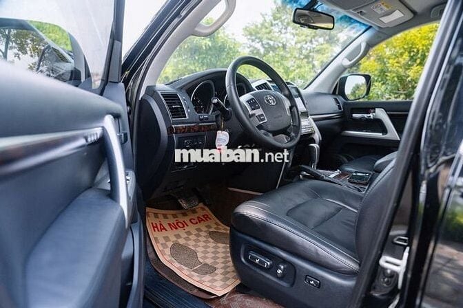 Toyota Land Cruiser VX 4.6 V8 2014