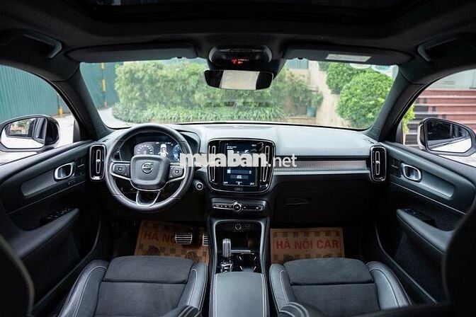 Volvo XC40 T5 AWD 2021 - 21000 km