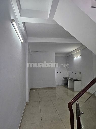 QUẬN TÂN BÌNH CHO THUÊ NHÀ NGUYÊN CĂN HẺM XE HƠI ĐƯỜNG TRẦN VĂN QUANG