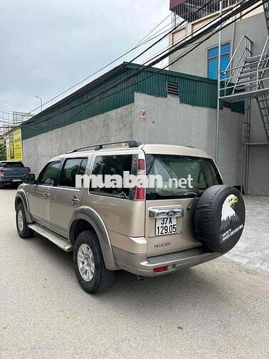 Ford Everest 2009 2.5L 4x2 MT - 170000 km